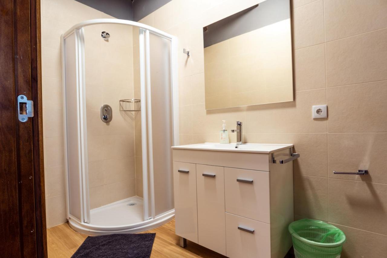 Albergue Gbc Caldas Caldas De Reis Dış mekan fotoğraf